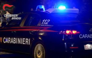Pistola e pallottole nascoste sul terrazzo di casa: intervengono i Carabinieri ed arrestano 58enne