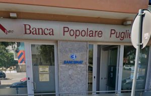 Rapina a mano armata sventata alla Banca Popolare Pugliese di Viale Commenda: arrestato il rapinatore
