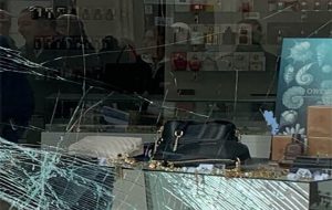 Tentativo di spaccata nel pieno centro di Brindisi: fallito assalto alla Boutique Amore