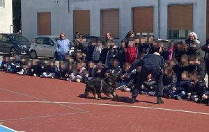I Carabinieri Cinofili incontrano gli studenti