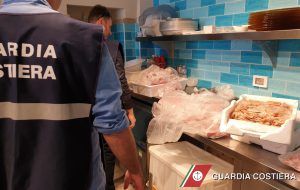 Sequestrate reti da pesca e mezzo quintale di prodotto ittico