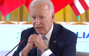 Biden salta la cena con Mattarella al Castello Svevo