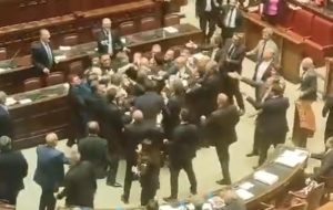 M5S Brindisi: “solidarietà all’onorevole Donno”