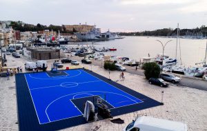 Oggi la presentazione della Valtur Brindisi sul campo da basket allestito a due passi dal mare