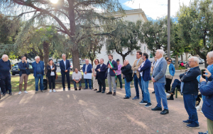 Ostuni celebra la solidarietà: intitolato a Raoul Follereau il giardino di Largo Risorgimento