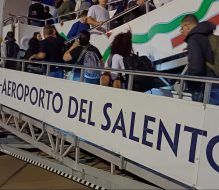 Aeroporto del Salento, Minerva: “Brindisi cambia volto: 100 operai al lavoro, tremila posti auto e nuova sala extra Schengen. Il traffico internazionale cresce del 23 per cento”