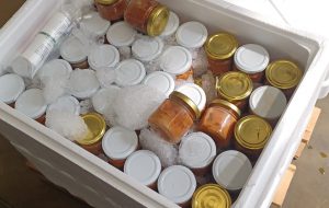 Sequestrati 350 vasetti di polpa di riccio e 200 kg. circa di prodotto alimentare non conforme
