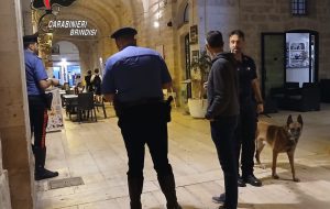 Controlli dei Carabinieri a Fasano: numerosi interventi per droga, guida in stato di ebbrezza e violazioni al codice della strada