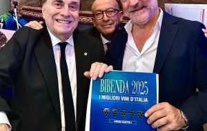 A Susù di Cantine Risveglio il premio 5 grappoli Bibenda 2025
