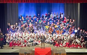 Al “Verdi” successo dello spettacolo dell’Istituto Comprensivo Santa Chiara