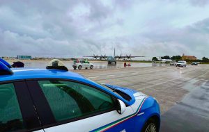 Aeroporto di Brindisi: tentativi di furto di autovetture sventati dalla Polizia di Stato.