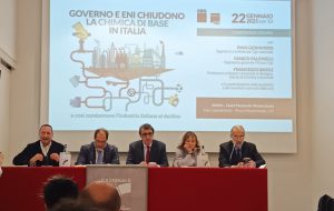 Vertenza Eni Versalis, Cgil e Filctem: “non è transizione, ma dismissione. La mobilitazione continua”