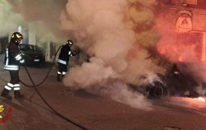 Ceglie Messapica: Intervento dei Vigili del Fuoco per l’incendio di un’autovettura