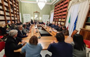 Istituzioni e Forze dell’Ordine unite per contrastare le truffe agli anziani