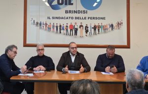 Attivo Uil sul petrolchimico: “auspica azione comune con Cgil e Cisl”