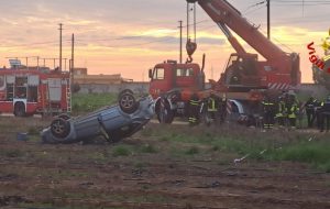 Incidente mortale a Brindisi, auto si ribalta: morto un uomo, illeso il figlio