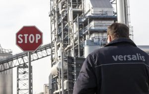 Versalis anticipa a marzo la chiusura del sito di Brindisi: prosegue la mobilitazione dei lavoratori