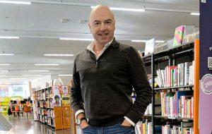 Un brindisino d’eccellenza: Antonio Rizzo premiato ai British Book Awards 2025