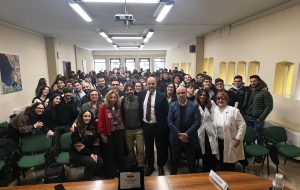 Polo universitario, incontro col colonnello Calcagni: “Le cicatrici sul mio corpo sono decorazioni delle battaglie che ho combattuto”