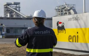 Filctem Cgil: “Eni chiude impianti e fa promesse di riconversione che non mantiene”
