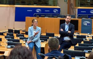 Liceali di Ostuni in visita al Parlamento europeo, Palmisano (M5s) ‘tanta energia dal loro entusiasmo ’