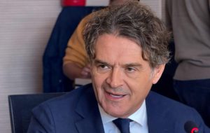 Amati scrive a Elly Schlein: “Estendiamo a tutti i neonati italiani il modello Genoma Puglia. La diagnosi precoce non può dipendere dal luogo di nascita”