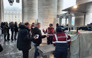 La Sezione di Brindisi dell’Associazione Polizia di Stato in Supporto alla Sicurezza a Roma durante le Celebrazioni per il Funerale di Papa Francesco