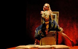 Fasano: “Insight Lucrezia” illumina la Stagione Teatrale di Prosa