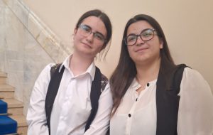 Inventiamo una banconota: due studentesse del Simone-Durano “accendono il futuro”