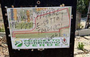 Il Corridoio Verde sfregiato ancora: nuovo atto vandalico contro il progetto di rinascita urbana