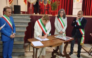Siglato il gemellaggio tra le città delle “Vittime di Via Fani”