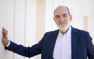 Giovanni Grasso a “Un’emozione chiamata libro”: appuntamento venerdì 20 giugno, ore 20.00, nel Chiostro di Palazzo San Francesco