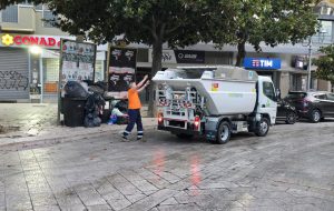 Tecknoservice in campo: servizi attivi dalle 4 del mattino con pulizia straordinaria in centro e sul litorale