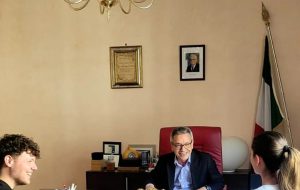 Giovani e impresa, le start-up del futuro al via: I ragazzi di “Youth Brindisi” firmano l’atto di impegno con il Comune