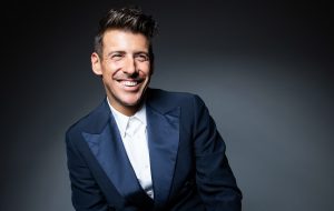 Francesco Gabbani ad Ostuni: una vita da cantare insieme