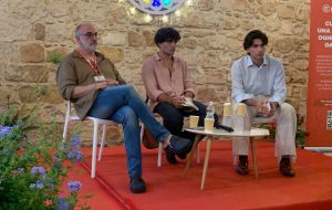 Rubata in pieno centro l’auto del tour per Gaza: “Pessima pubblicità per Brindisi. Restituite almeno gli oggetti personali”