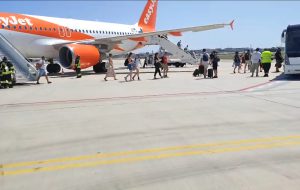Fumo a bordo: airbus costretto all’atterraggio di emergenza a Brindisi