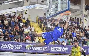 Valtur Brindisi sconfitta di misura: Avellino conquista il torneo di Penne