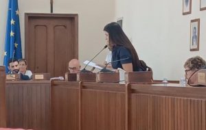 Mesagne compie un passo avanti per la sicurezza e i diritti delle donne: approvata la mozione “Luogo sicuro per le donne”