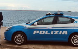 La Polizia di Frontiera di Brindisi arresta due cittadini cinesi e recupera mezzi agricoli rubati grazie alla cooperazione internazionale