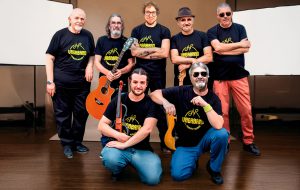 Un viaggio nella musica dei Nomadi: a Brindisi la “Vagaband” in concerto