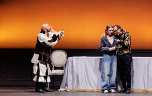 Nuovo Teatro Verdi: martedì 25 novembre la prima di “Benvenuti in casa Esposito”