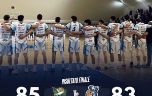 La Dinamo sfiora l’impresa: Climaway Basket Monopoli vince in volata 85-83