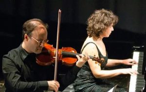 Armonie Intrecciate: Sabato 8 il Duo Arena–Munafò al Santa – Spazio Culturale