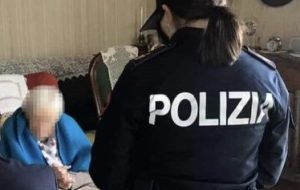 Si finge Carabiniere e si fa consegnare oggetti in oro da un’anziana: arrestato dalla Polizia