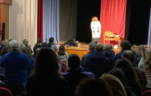 La forza di una stanza, la voce di una donna – Sara Bevilacqua e il dolore che resta. Di Pierpaolo Piliego