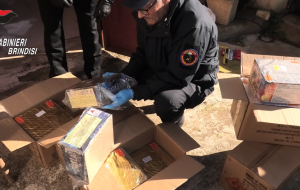 In casa 92 Kg. di artifici pirotecnici e manufatti esplodenti clandestini. Arrestato dai Carabinieri.