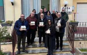 Ecco le prime casette della solidarietà per la mensa della casa di Zaccheo