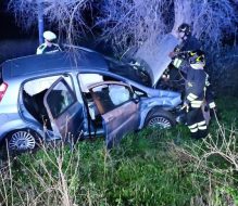 Incidente sulla Mesagne–Latiano: auto finisce fuori strada, due feriti