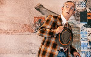 Il medico dei pazzi: la farsa di Scarpetta al Nuovo Teatro Verdi di Brindisi